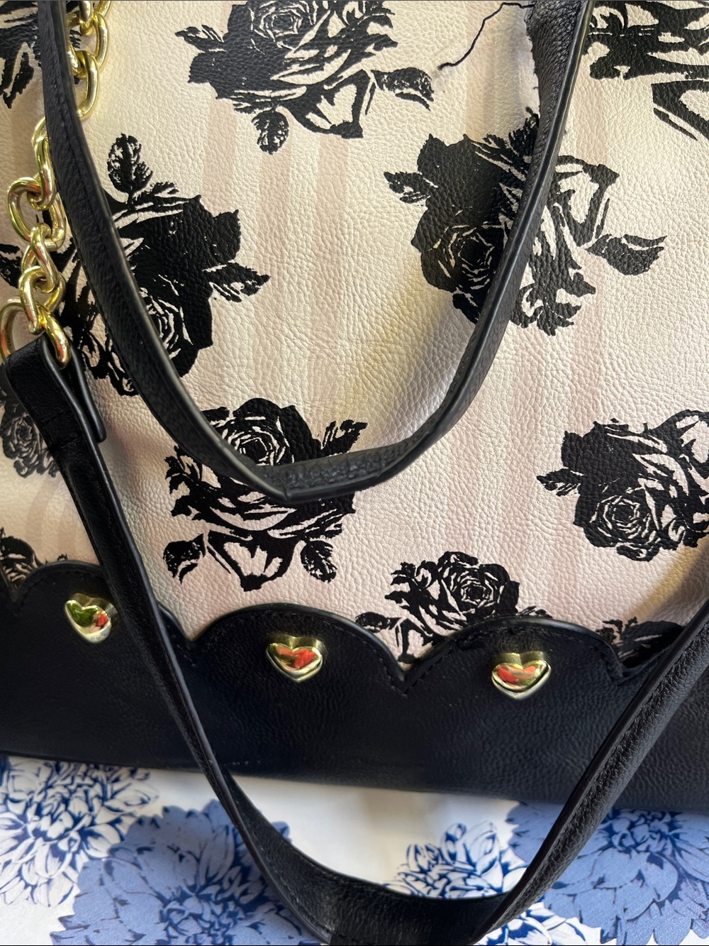 Betsey Johnson tote cream/black - Picture 6 of 12